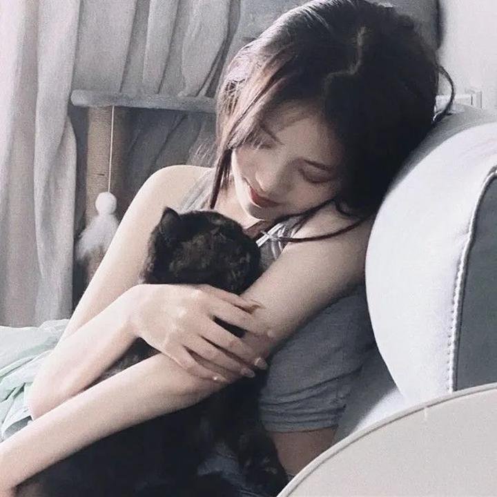 海棠花落又逢君